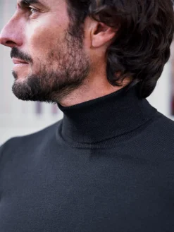 Pull col roulé en laine Henry noir