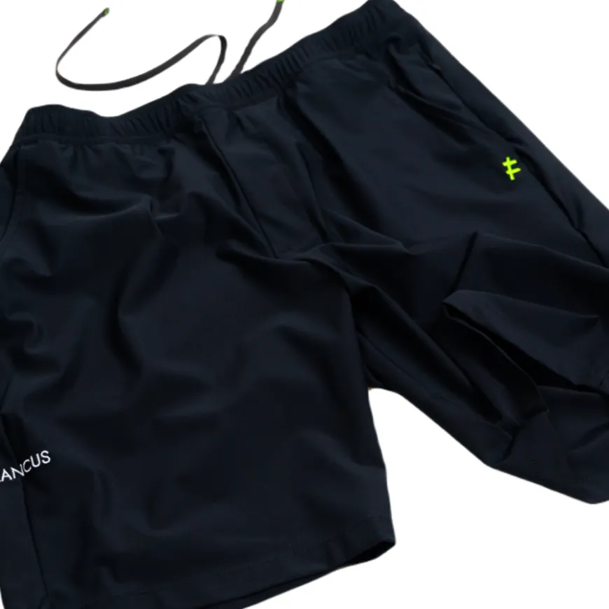 Short sport mi-long Into The Groove