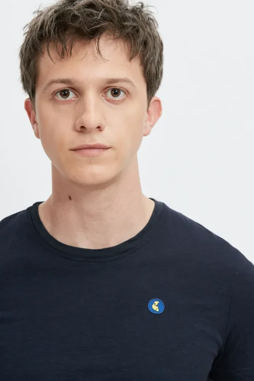 T-shirt bleu