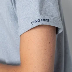 T-shirt First gris