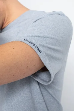 T-shirt First gris